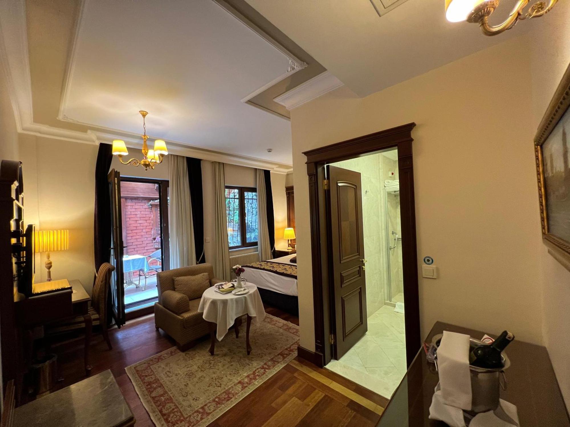 Glk Premier Regency Suites & Spa Istanbul Exterior photo